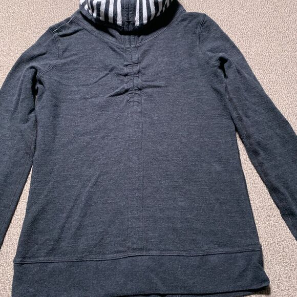 Lululemon Sweatshirt Womens 4 Black Reversible In A Cinch Pullover Funnel Neck - Picture 2 of 12